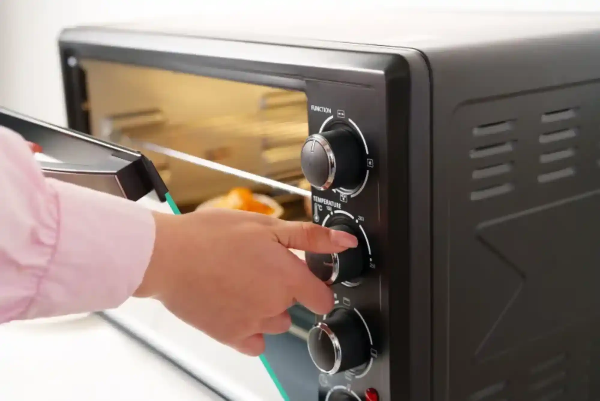 How to Fix an Oven That Won’t Turn On