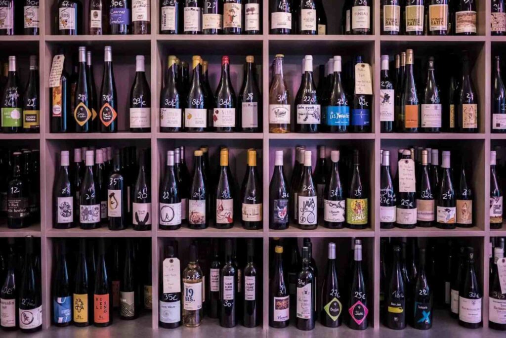 France Bordeaux shops for wine cheese and crafts