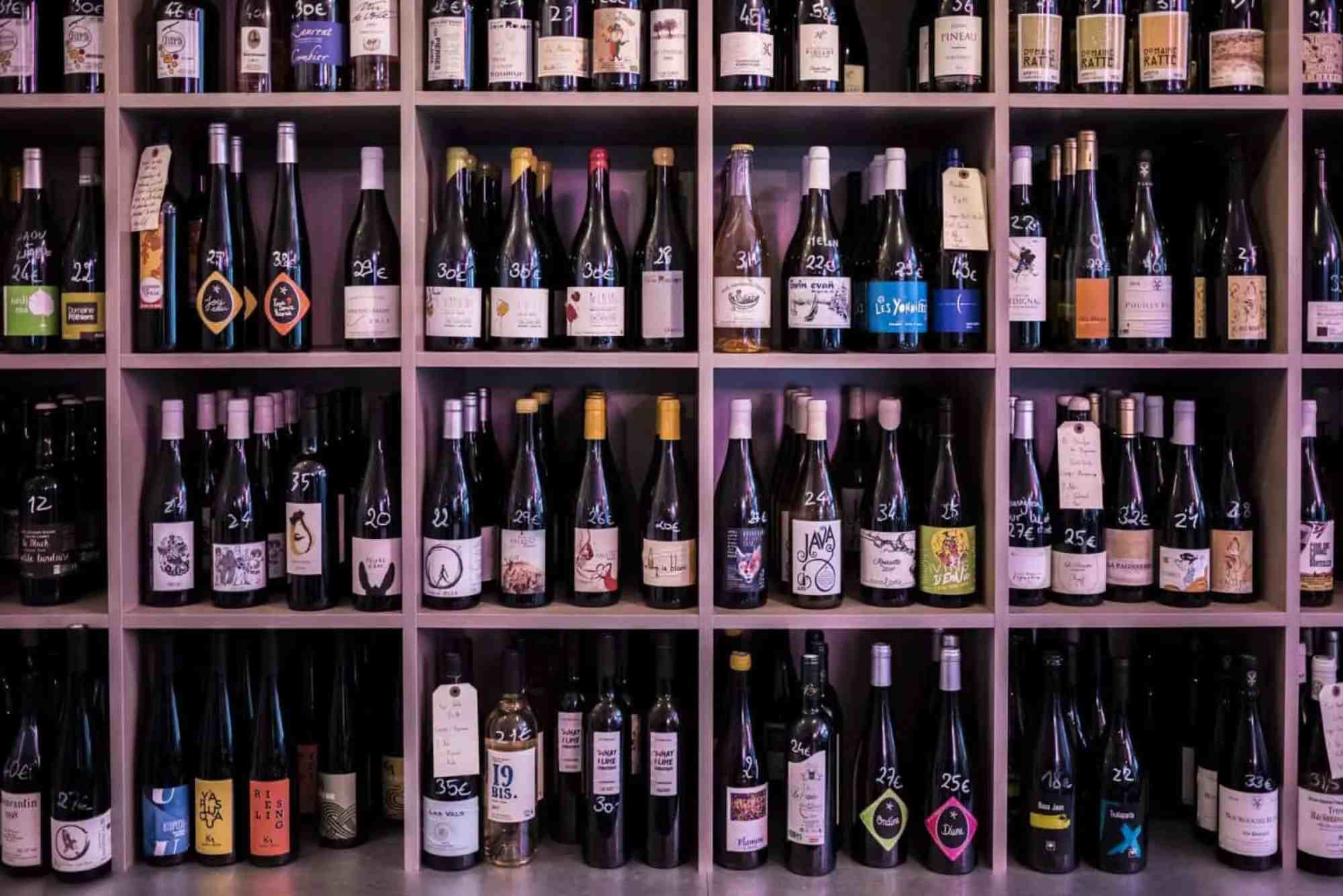 France Bordeaux shops for wine cheese and crafts