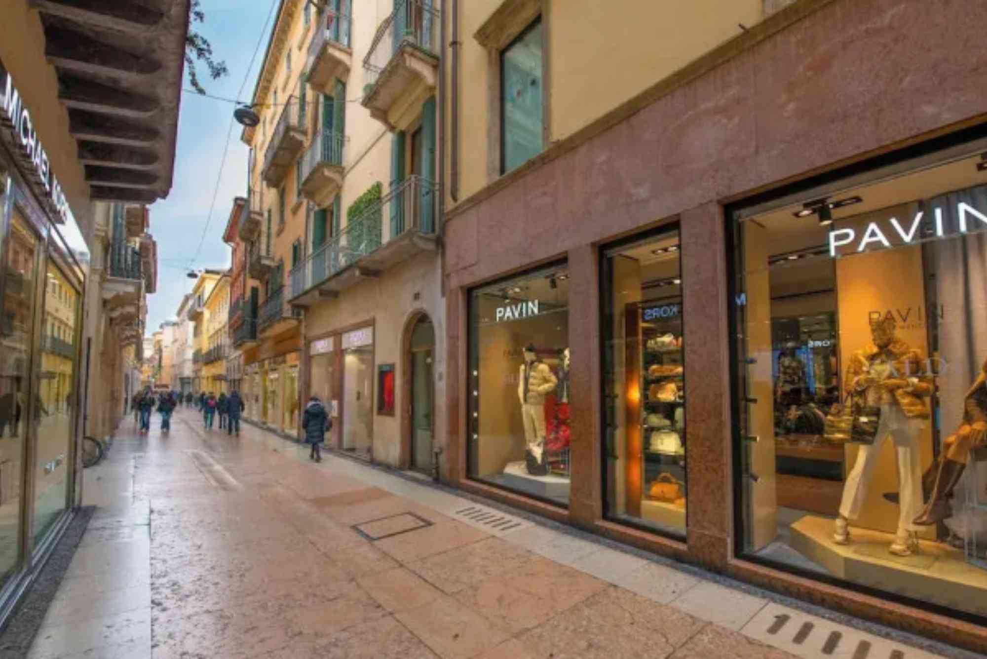 Italy Verona Via Mazzini and old town boutiques