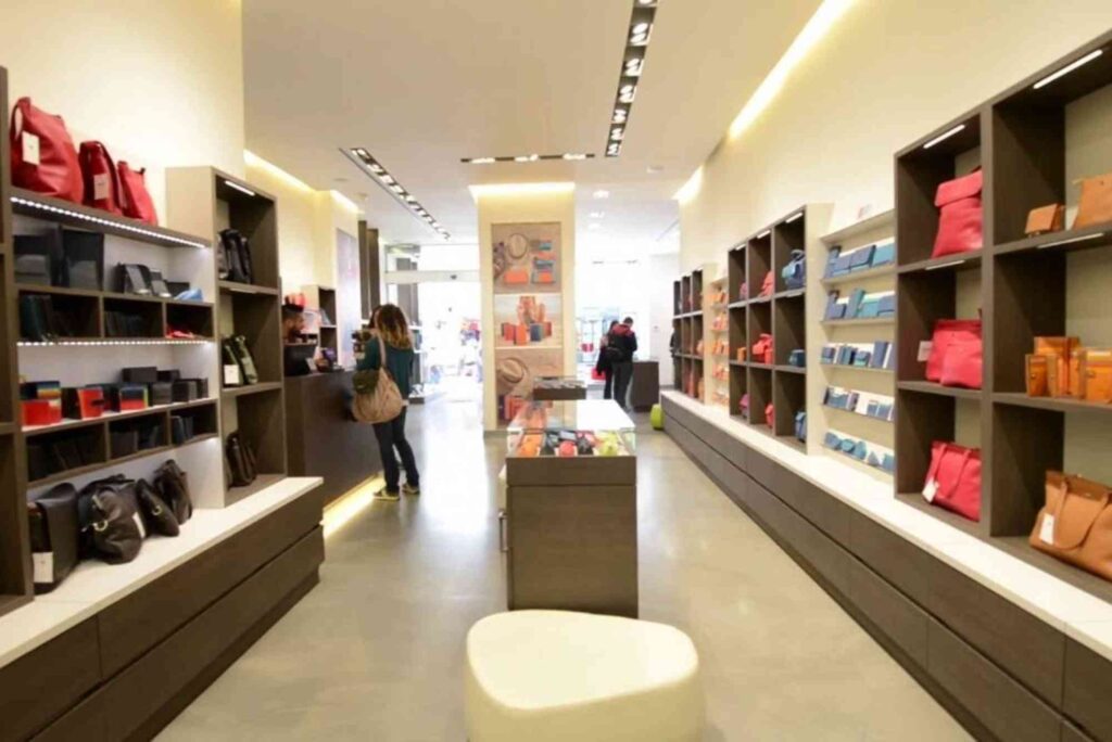 Italy Price Check: Outlet Wins vs Flagship Stores